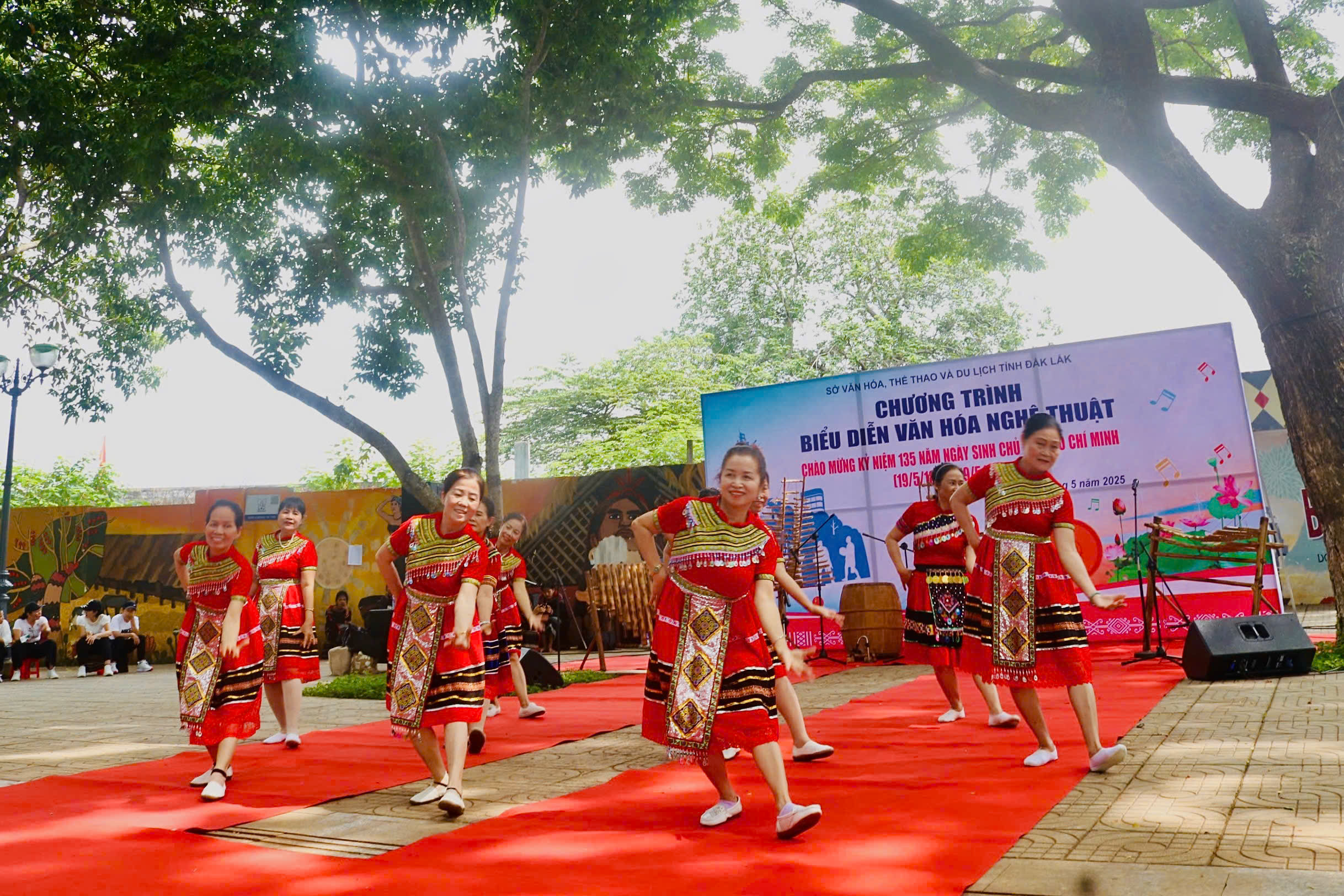 Chương trình biểu diễn văn hóa nghệ thuật chào mừng kỷ niệm 135 năm ngày sinh của Chủ tịch Hồ Chí Minh (19/5/1890 - 19/5/2025)